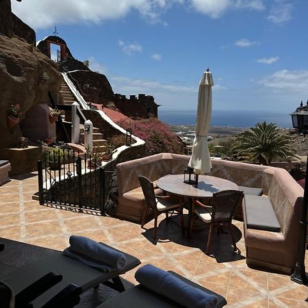 Castillo Lanzarote Villa Sophie - Luxury Villa -Sleep In A Volcanic Cave With Heated Pool Tias Bagian luar foto
