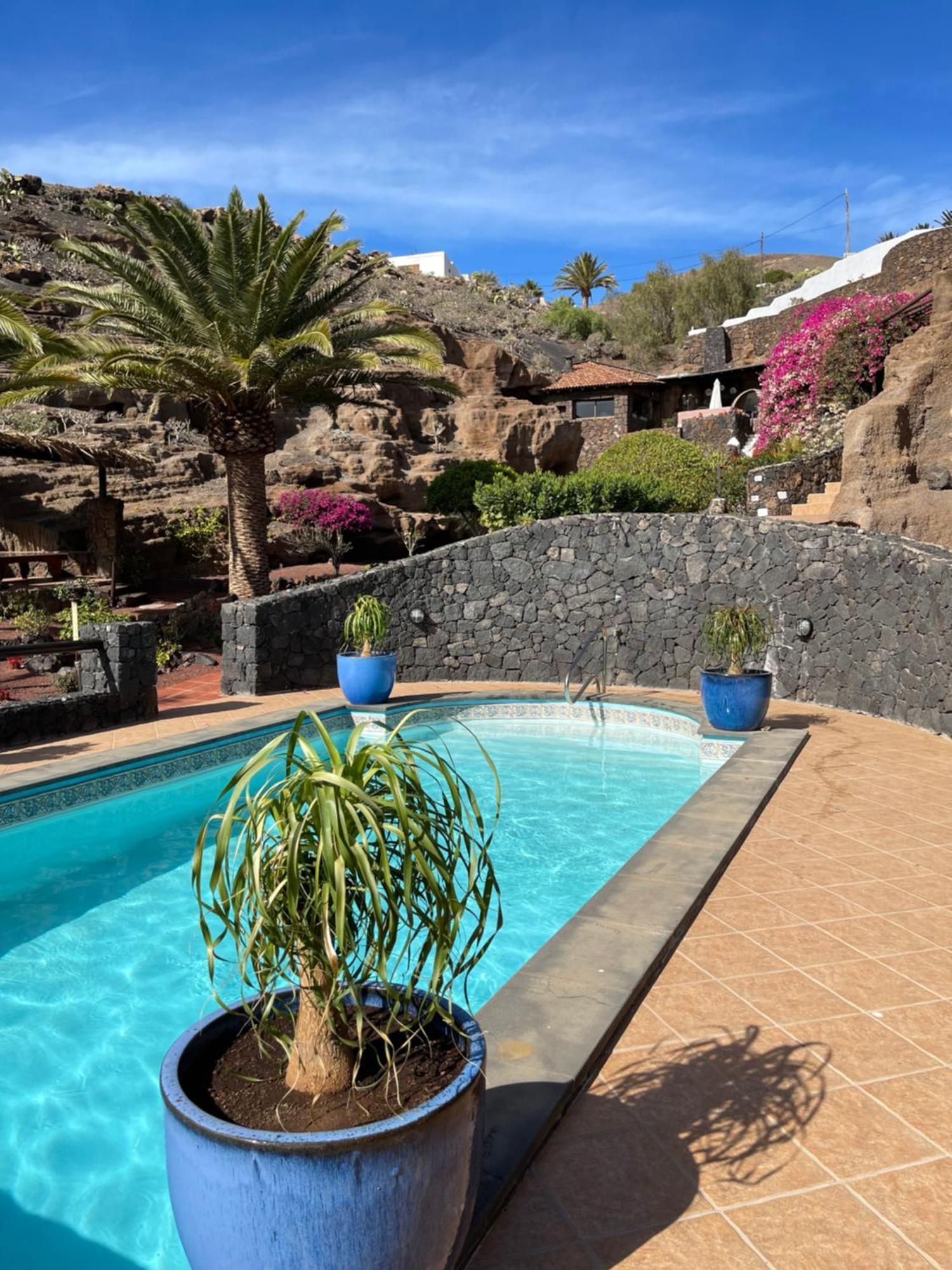 Castillo Lanzarote Villa Sophie - Luxury Villa -Sleep In A Volcanic Cave With Heated Pool Tias Bagian luar foto