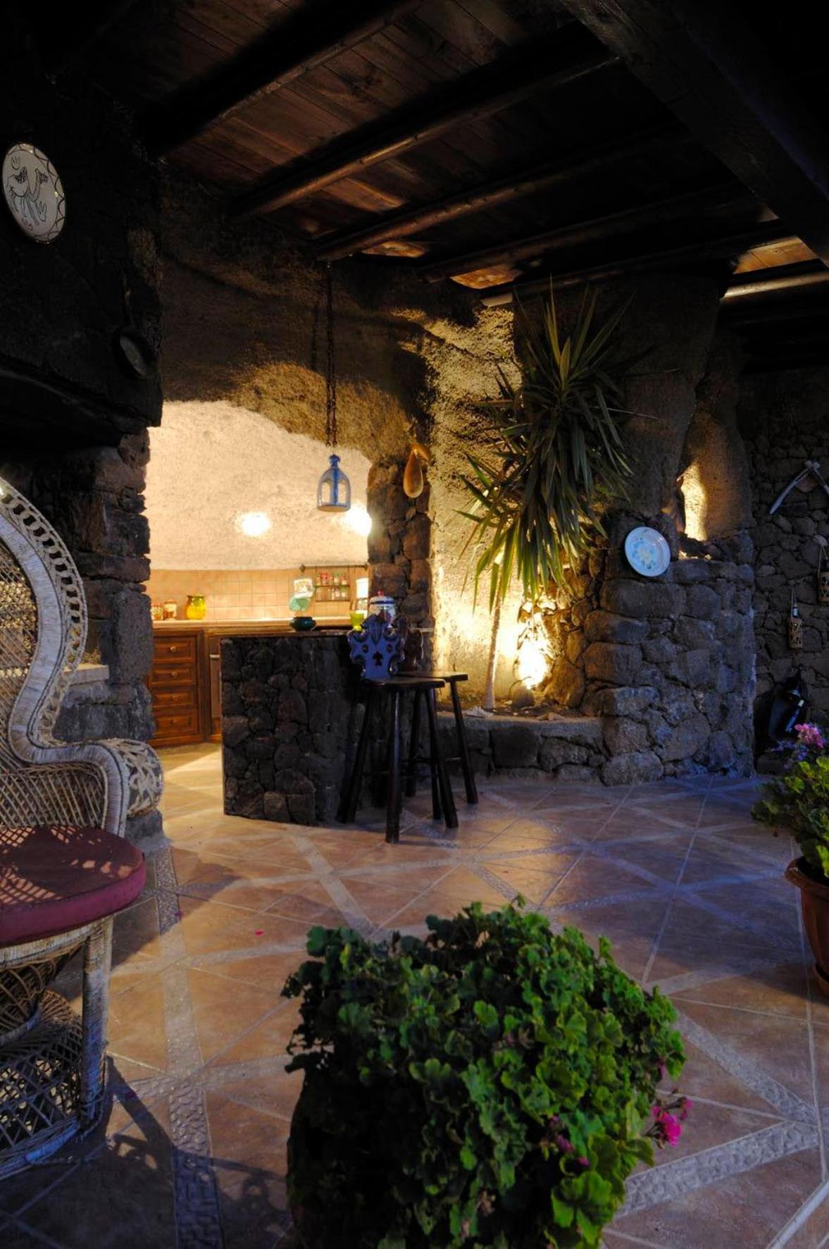 Castillo Lanzarote Villa Sophie - Luxury Villa -Sleep In A Volcanic Cave With Heated Pool Tias Bagian luar foto