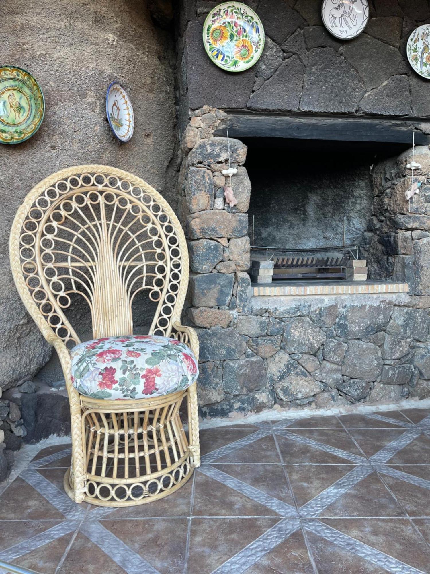 Castillo Lanzarote Villa Sophie - Luxury Villa -Sleep In A Volcanic Cave With Heated Pool Tias Bagian luar foto