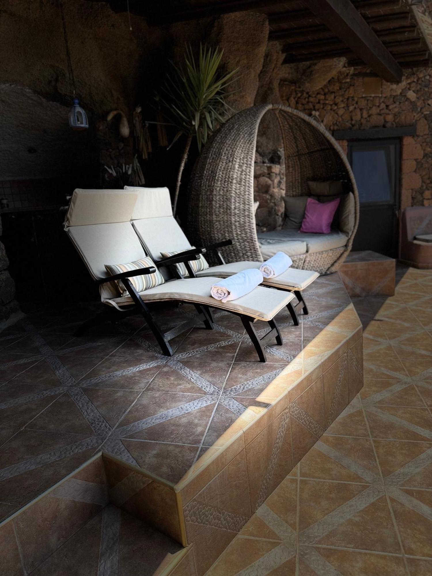 Castillo Lanzarote Villa Sophie - Luxury Villa -Sleep In A Volcanic Cave With Heated Pool Tias Bagian luar foto