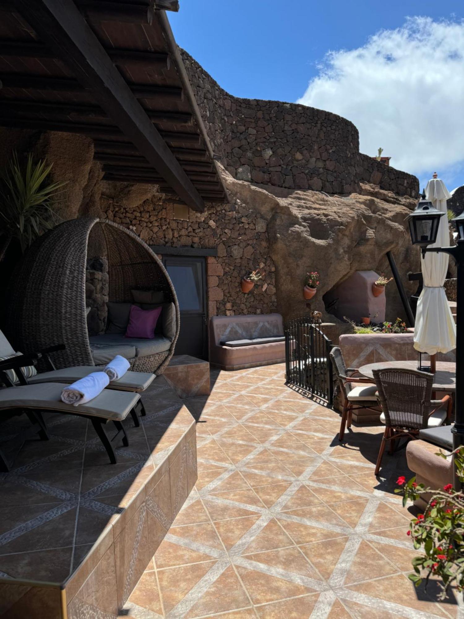 Castillo Lanzarote Villa Sophie - Luxury Villa -Sleep In A Volcanic Cave With Heated Pool Tias Bagian luar foto