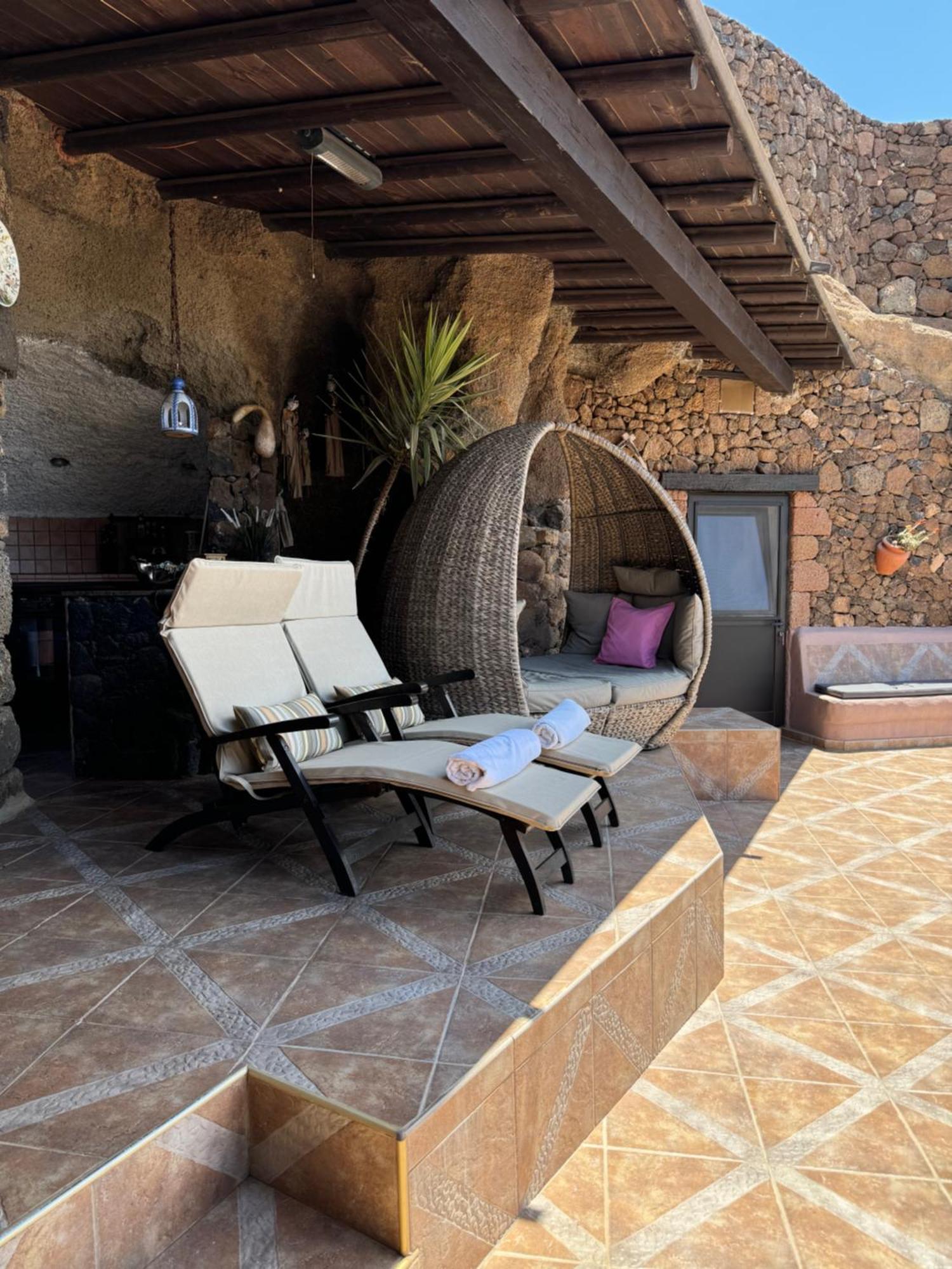 Castillo Lanzarote Villa Sophie - Luxury Villa -Sleep In A Volcanic Cave With Heated Pool Tias Bagian luar foto