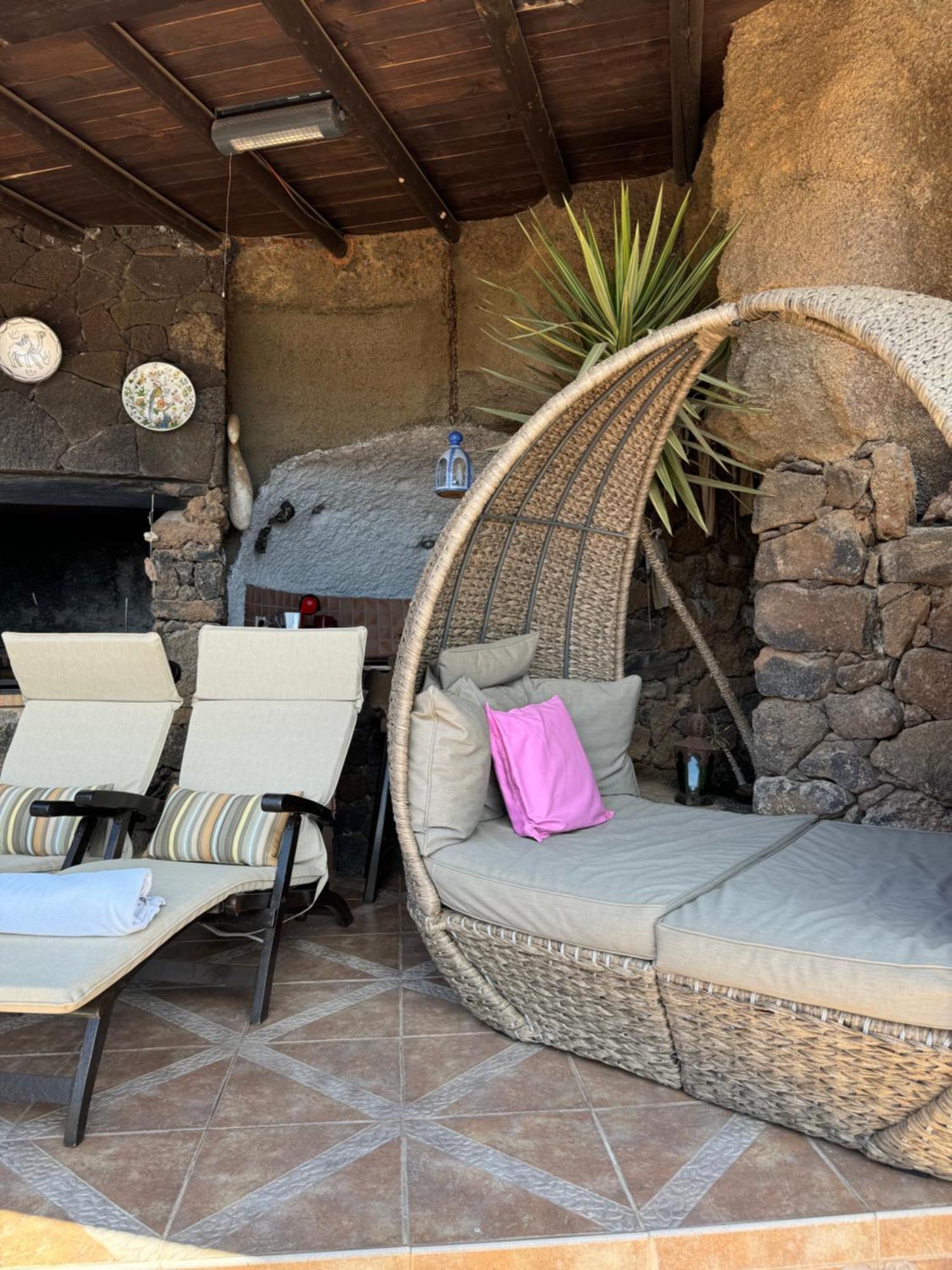 Castillo Lanzarote Villa Sophie - Luxury Villa -Sleep In A Volcanic Cave With Heated Pool Tias Bagian luar foto